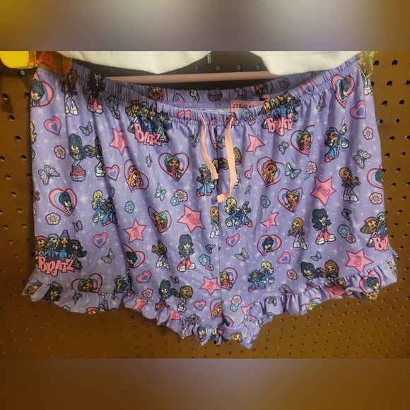 Bratz x Dolls Kill Pajama Set Plus Size - Picture 4 of 7